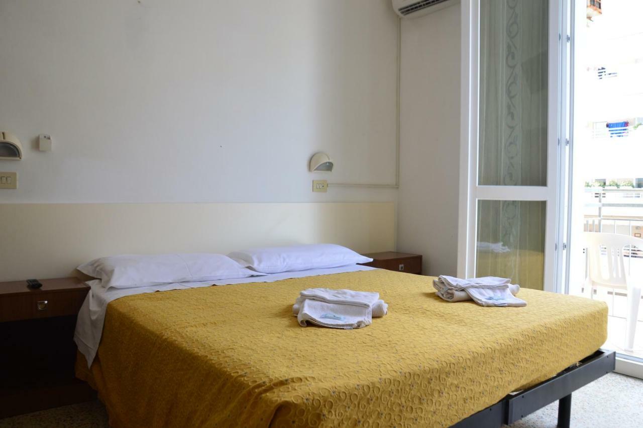 Hotel Moroni Rimini Exterior photo